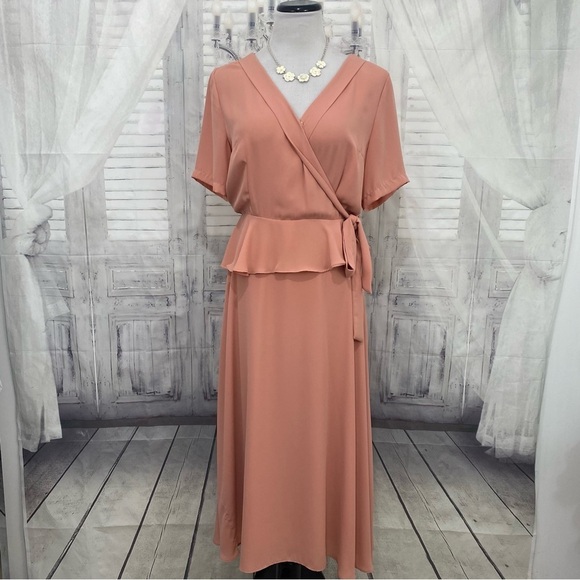 Gibson Latimer Size Small Rose Pink Fit & Flare Midi Dress Peplum V Neck Short S - Picture 1 of 12